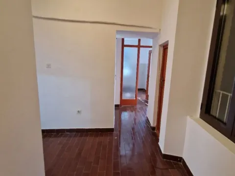 Sale, two bedroom apartment, 78m², Stari Grad Kotor, Kotor - image 9