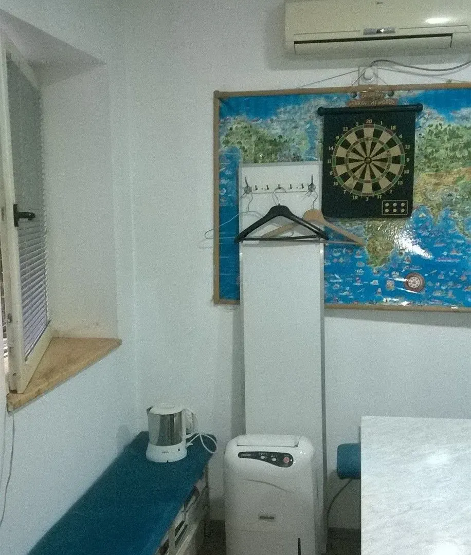 Izdavanje, trosoban stan, 30m², Stari Grad, Beograd