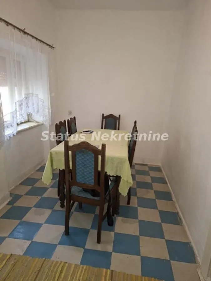 Prodaja, kuća, 257m², Mali Idjoš, Srbija