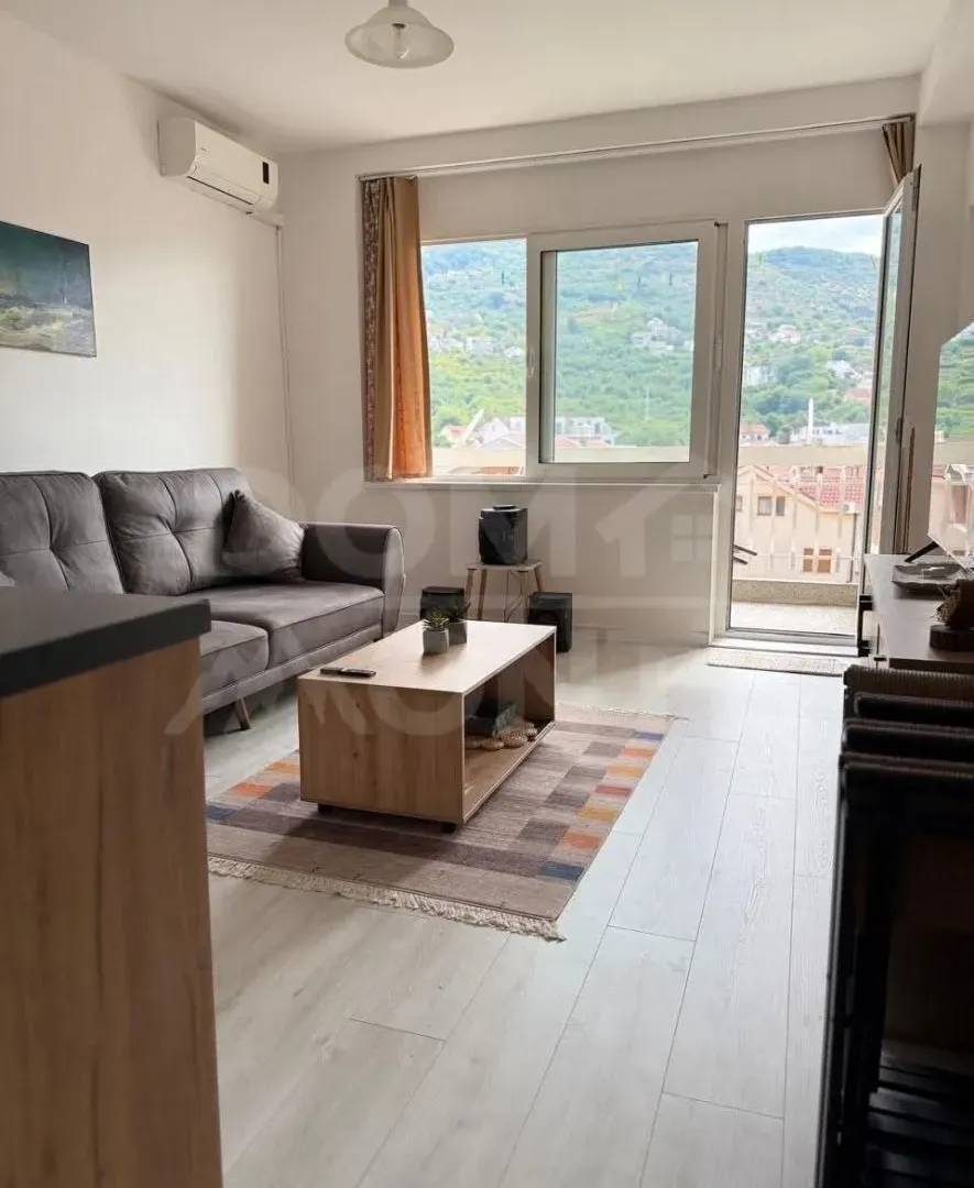 Rent, one bedroom apartment, 45m², Tivat, Crna Gora
