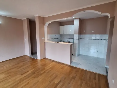 Izdavanje, dvosoban stan, 70m², Zabjelo, Podgorica - image 3