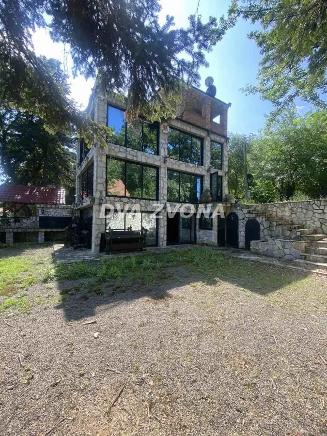 Prodaja, ugostiteljski objekat, 280m², Čortanovci, Inđija