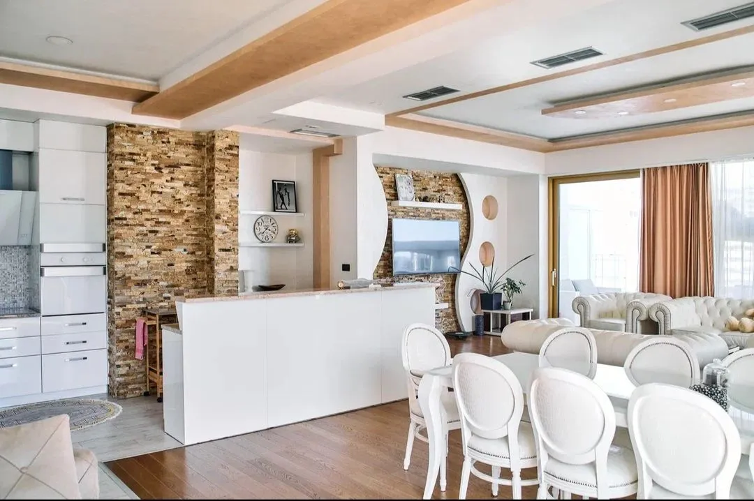 Rent, two bedroom apartment, 120m², Centar, Budva