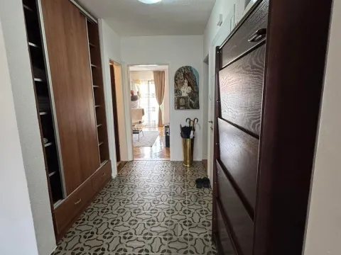 Izdavanje, dvosoban stan, 65m², Gornja Gorica, Podgorica - image 9