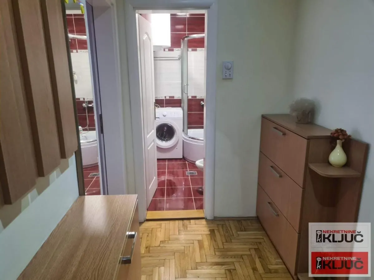 Izdavanje, dvosoban stan, 57m², Bulevar Evrope, Novi Sad Sve Podlokacije
