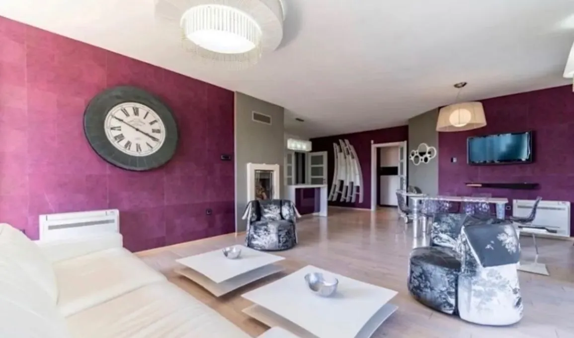 Izdavanje, trosoban stan, 140m², Preko Morače, Podgorica