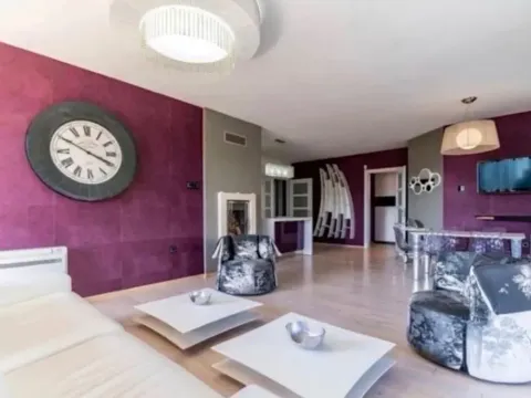 Izdavanje, trosoban stan, 140m², Preko Morače, Podgorica - image 7