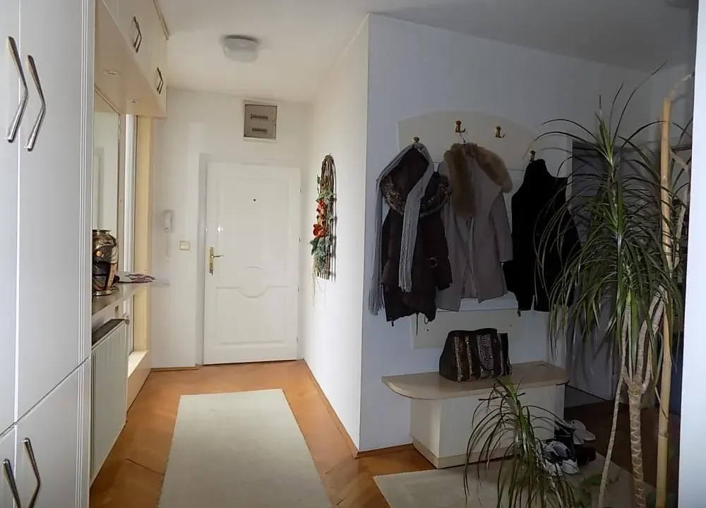 Prodaja, trosoban stan, 118m², Centar, Jagodina