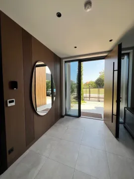 Izdavanje, kuća, 230m², Gornja Gorica, Podgorica - image 6