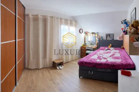 Prodaja, kuća, 125m², Murtovina, Podgorica - image 11