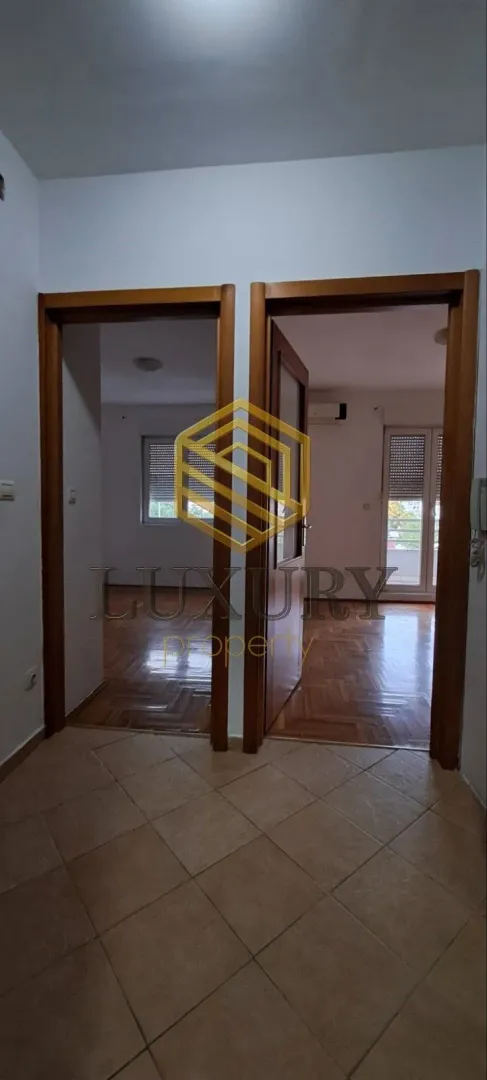 Prodaja, jednosoban stan, 36m², Stari Aerodrom, Podgorica