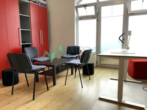 Izdavanje, poslovni prostor, 30m², Novi Sad Sve Podlokacije, Novi Sad - image 6