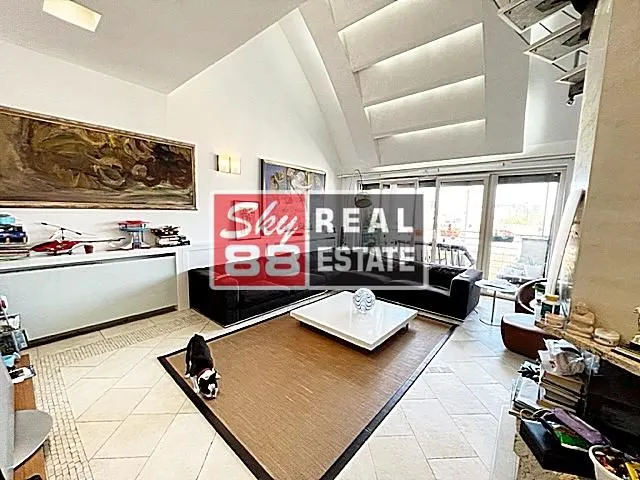 Prodaja, četvorosoban stan, 182m², Kalenić Pijaca, Vračar Sve Podlokacije