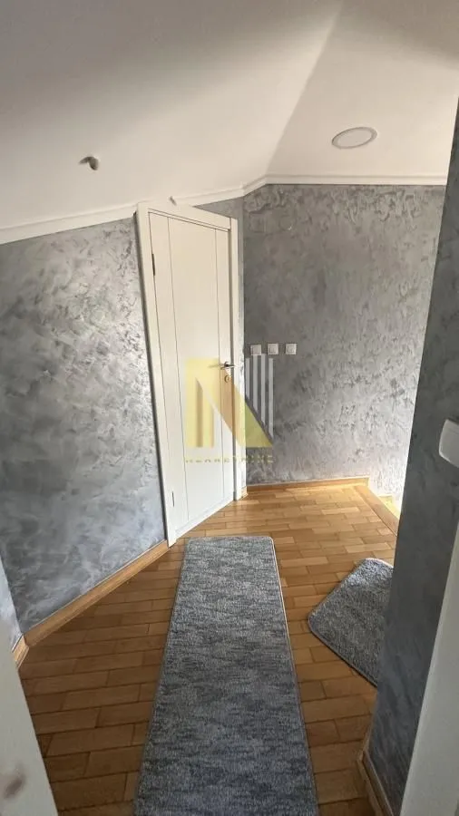 Izdavanje, stan, 126m², Adamovićevo Naselje, Novi Sad Sve Podlokacije