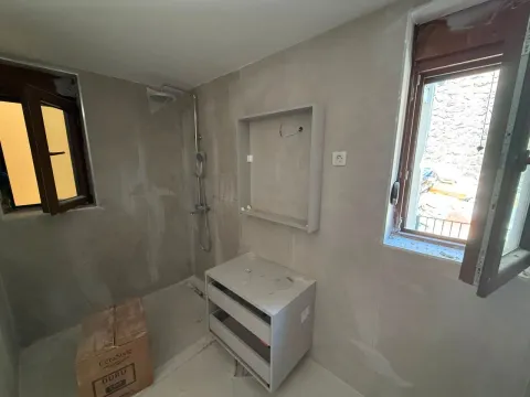 Sale, one bedroom apartment, 53m², Bečići, Budva - image 3