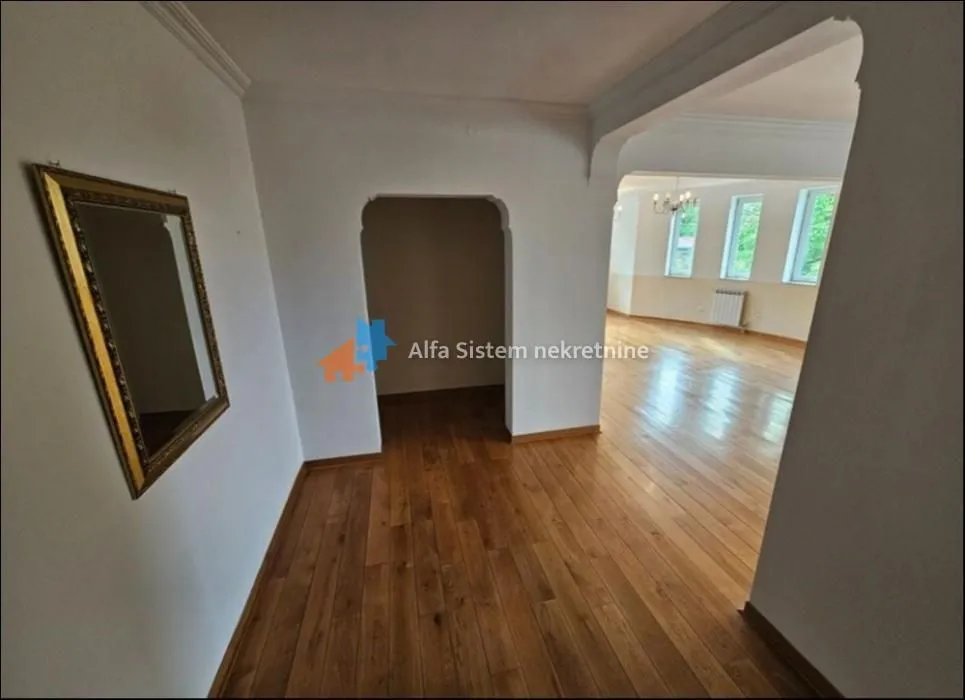 Rent, four bedroom apartment, 120m², Savski Venac, Beograd