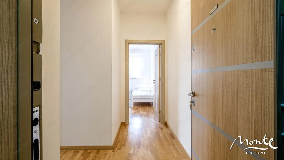 Sale, two bedroom apartment, 59m², Bečići, Budva
