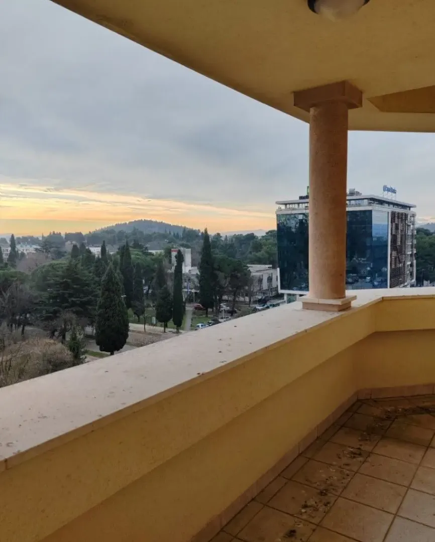 Prodaja, petosoban stan, 355m², Preko Morače, Podgorica