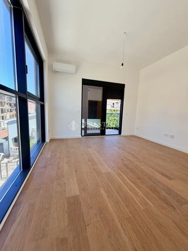 Prodaja, garsonjera, 33m², Momišići, Podgorica