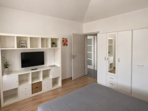 Rent, three bedroom apartment, 120m², Momišići, Podgorica - image 9