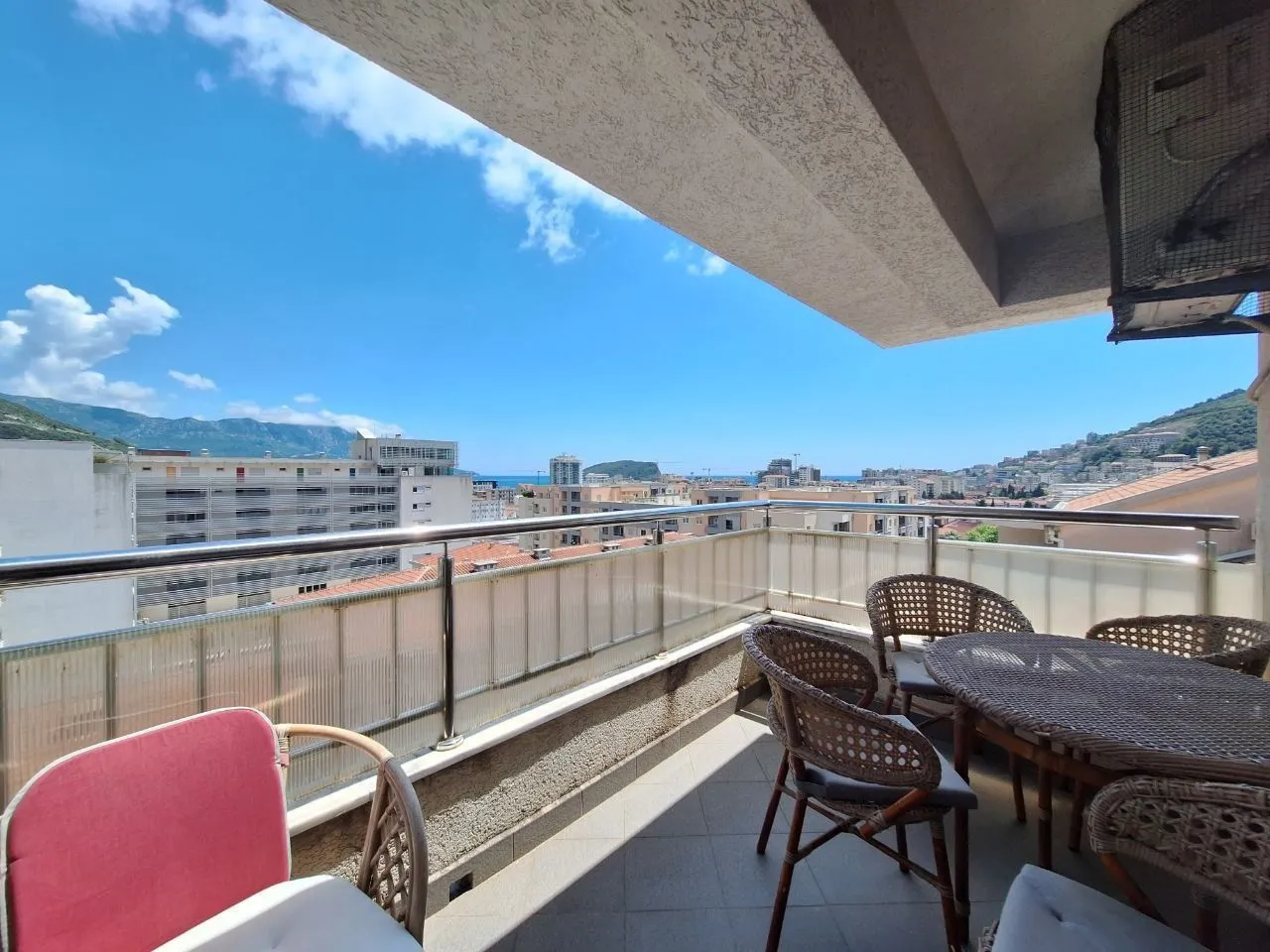 Prodaja, trosoban stan, 92m², Rozino, Budva