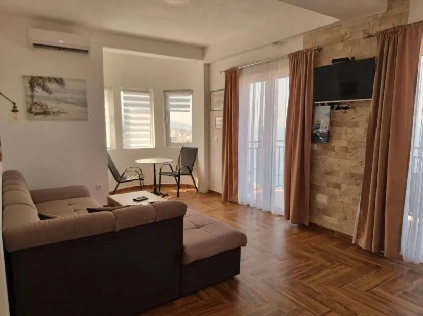 Sale, house, 220m², Dobre Vode, Bar