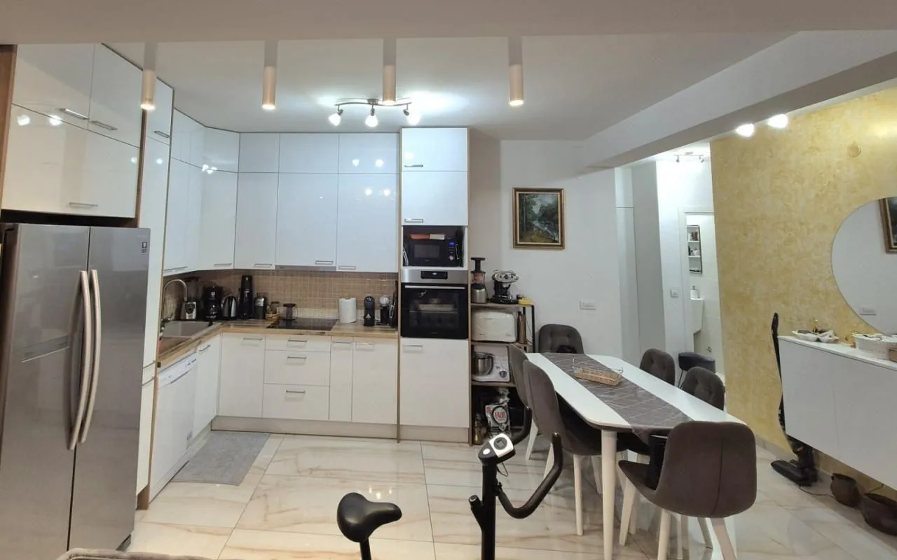 Prodaja, dvosoban stan, 70m², Bjeliši, Bar