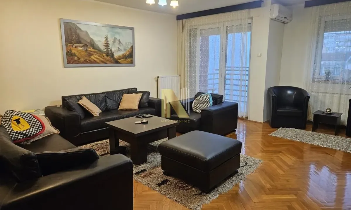 Prodaja, četvorosoban stan, 105m², Socijalno, Novi Sad Sve Podlokacije