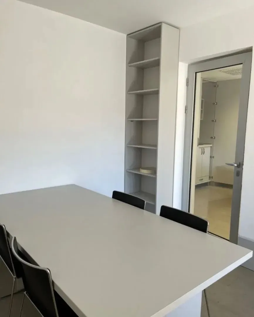 Rent, office space, 53m², Mainski Put, Budva