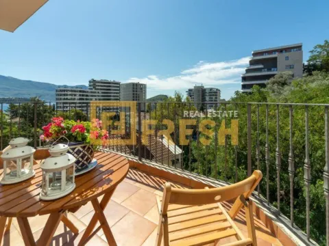 Izdavanje, jednosoban stan, 47m², Budva, Crna Gora