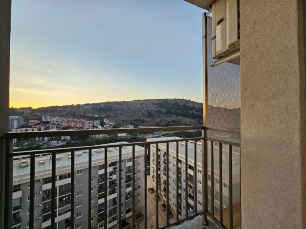Izdavanje, dvosoban stan, 57m², Zagorič, Podgorica