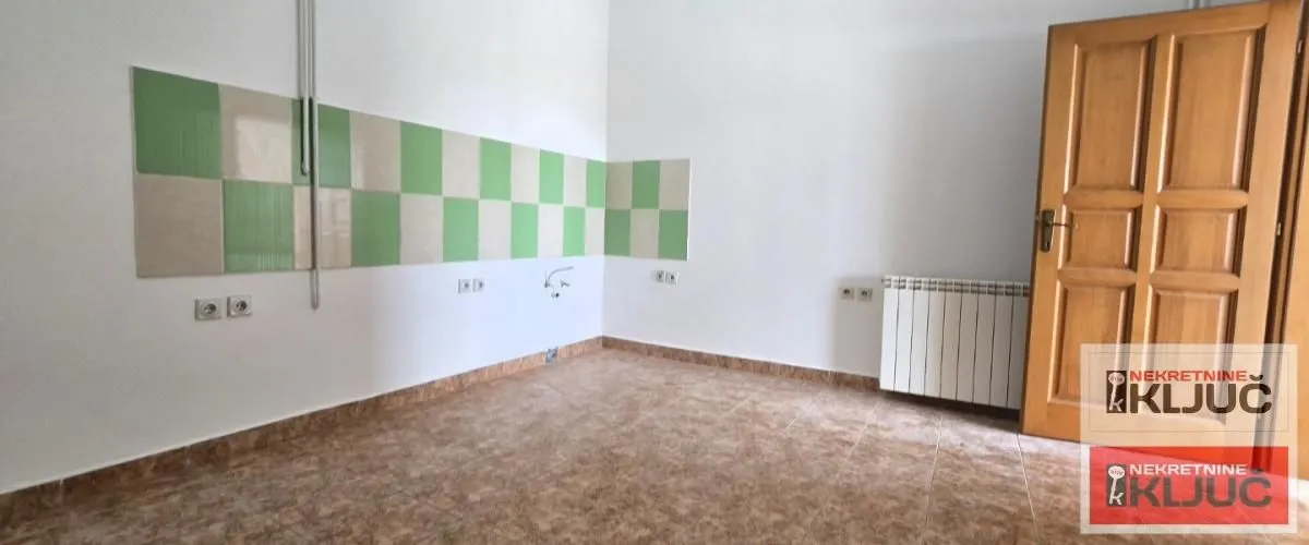 Izdavanje, poslovni prostor, 60m², Futog, Novi Sad Sve Podlokacije