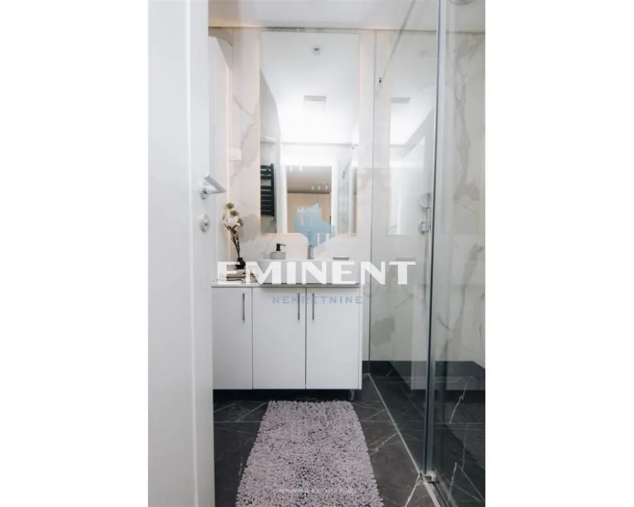Izdavanje, dvosoban stan, 45m², Savski Venac, Beograd