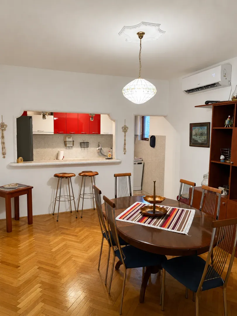 Izdavanje, kuća, 106m², Pobrežje, Podgorica