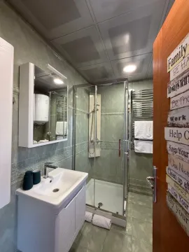 Rent, two bedroom apartment, 85m², Bogišići, Tivat - image 15