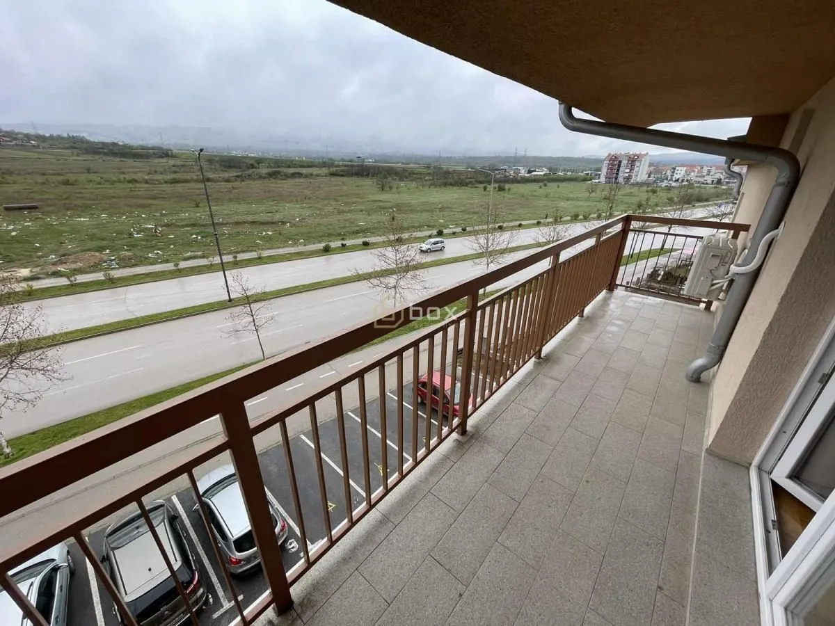 Rent, one bedroom apartment, 59m², Pantelej, Niš