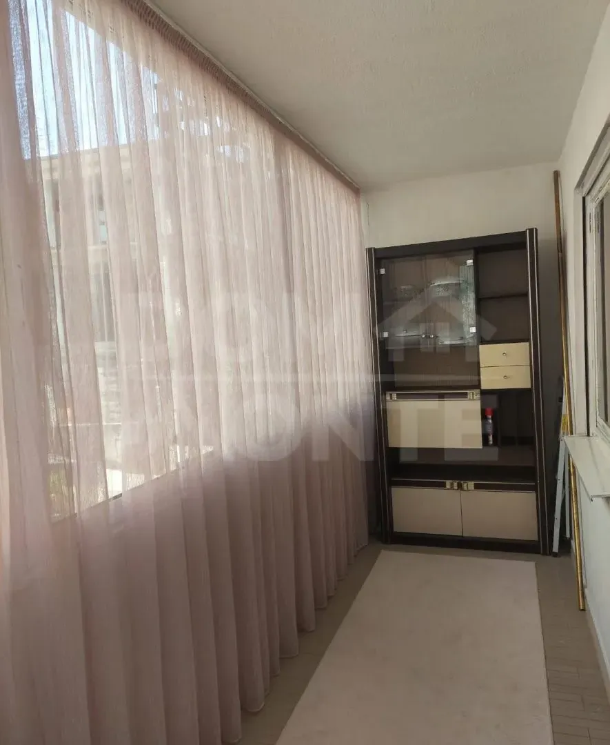 Prodaja, trosoban stan, 110m², Centar, Tivat
