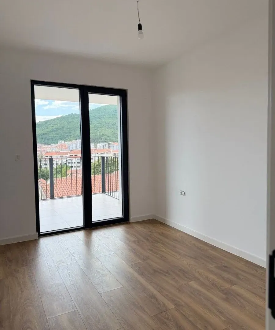 Prodaja, jednosoban stan, 56m², Podkošljun, Budva