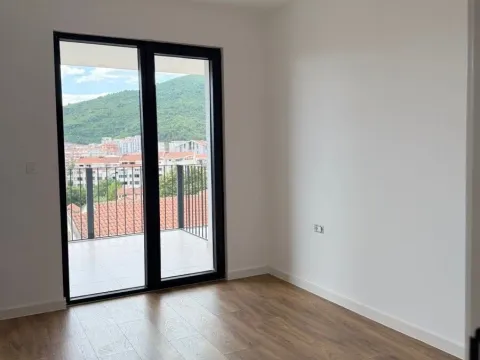 Sale, one bedroom apartment, 56m², Podkošljun, Budva - image 4