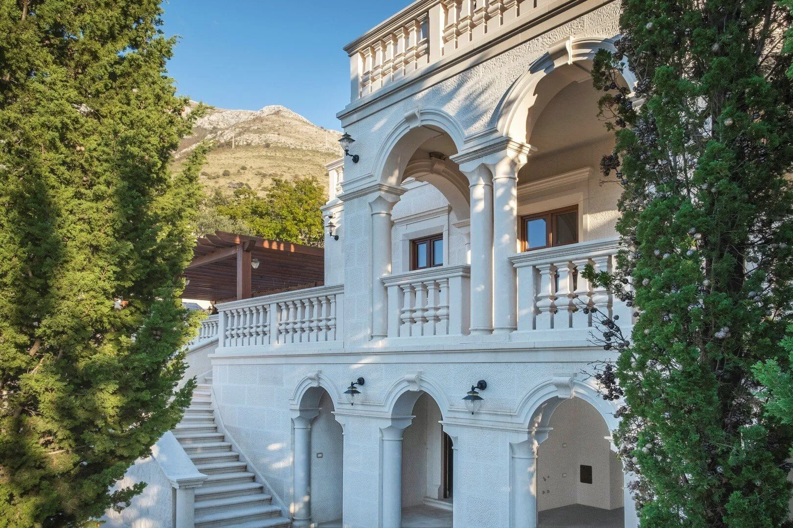 Sale, house, 470m², Reževići, Budva