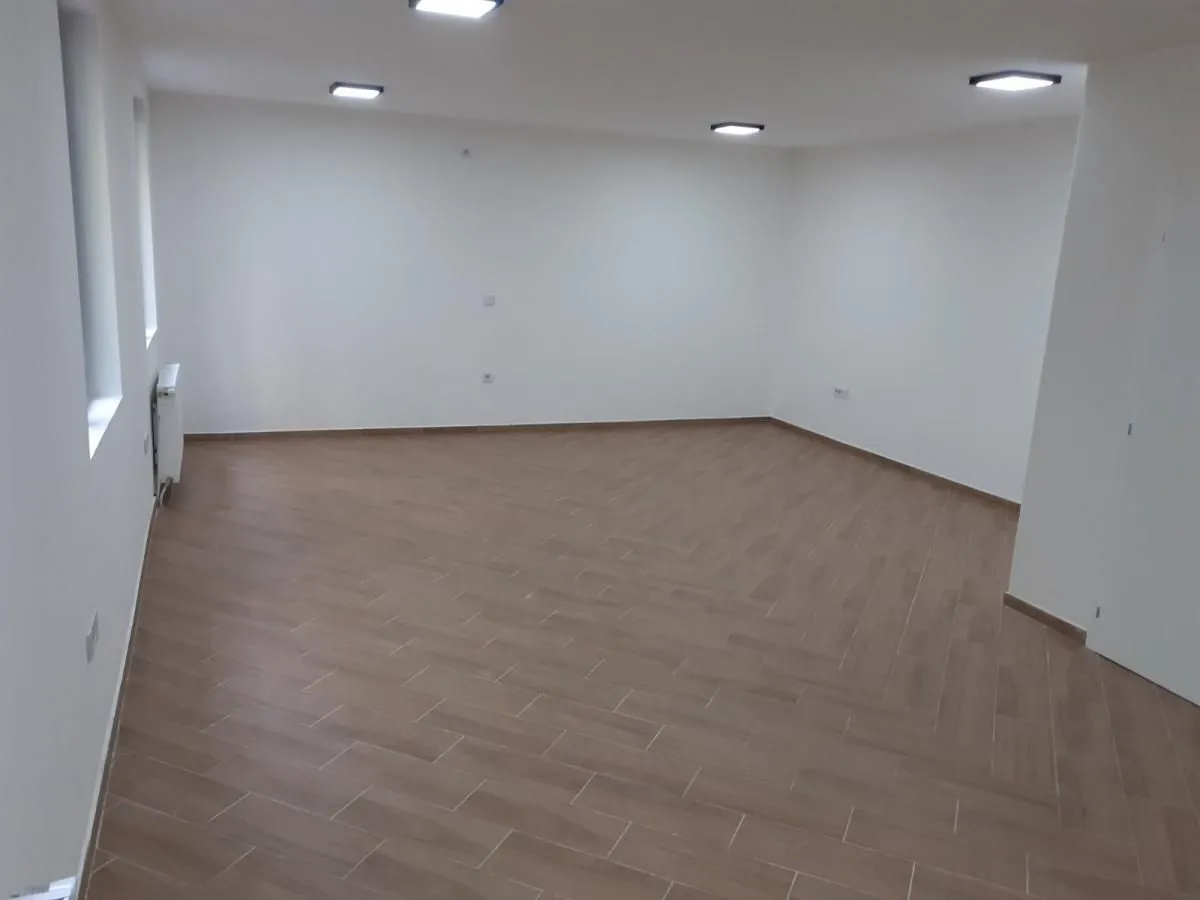 Rent, office space, 270m², Centar, Niš