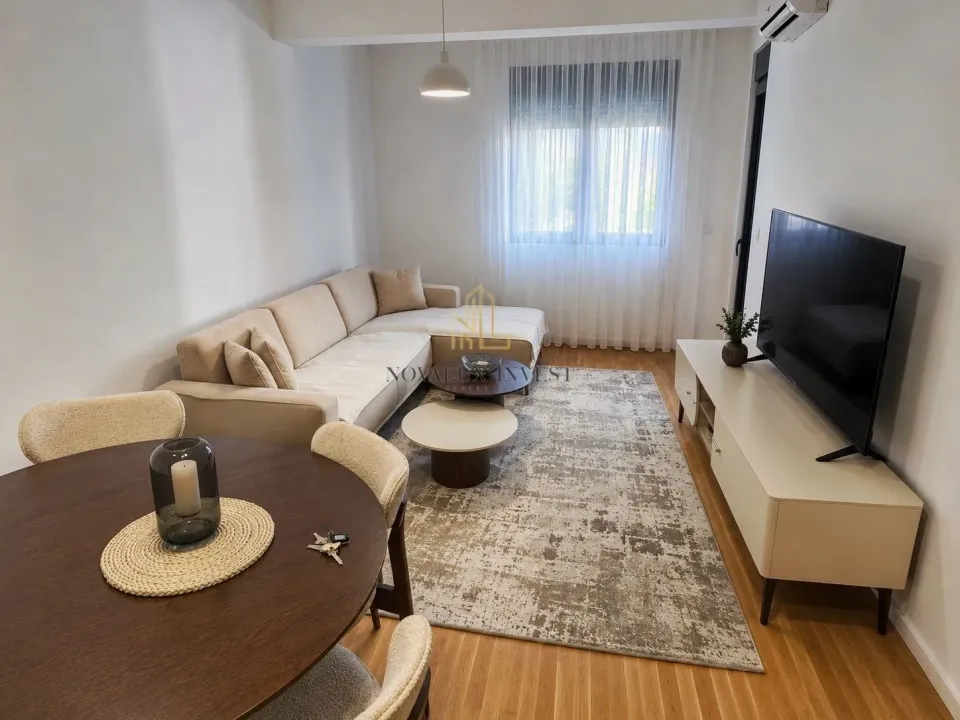 Izdavanje, jednosoban stan, 43m², Stari Aerodrom, Podgorica