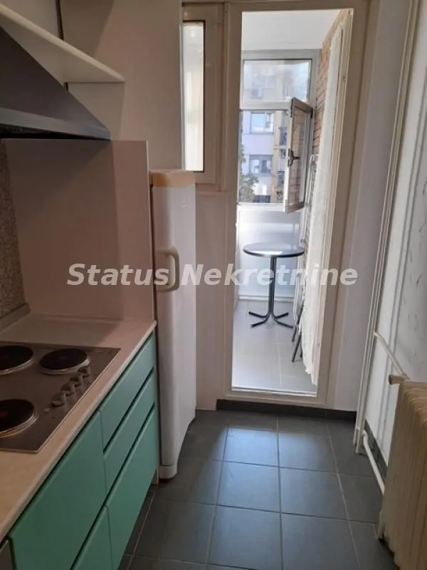 Izdavanje, trosoban stan, 80m², Liman 2, Novi Sad Sve Podlokacije
