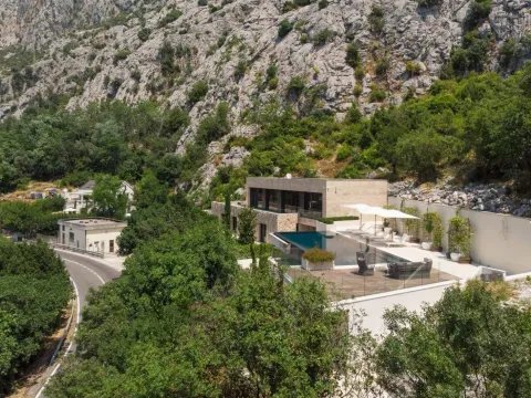 Prodaja, kuća, 526m², Orahovac, Kotor - image 32