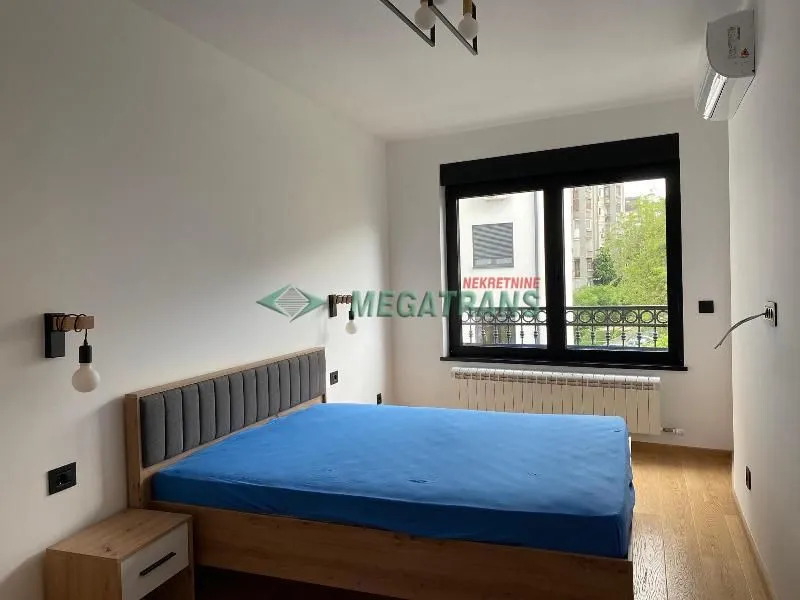 Rent, three bedroom apartment, 88m², Južni Bulevar, Vračar Sve Podlokacije