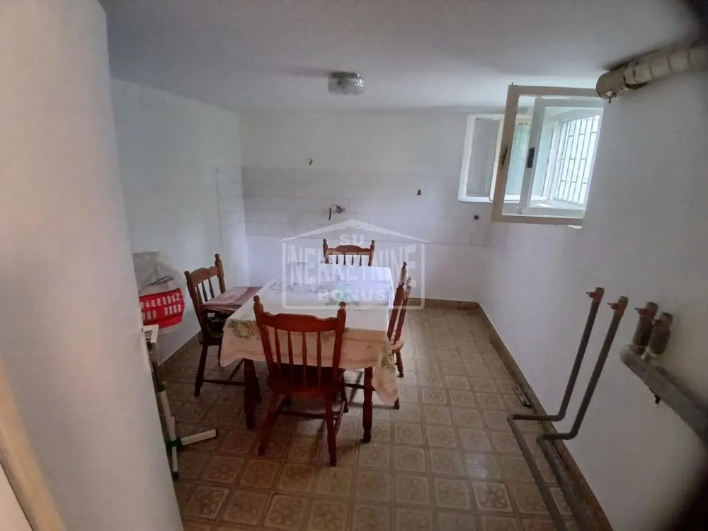 Prodaja, kuća, 180m², Kertvaroš, Subotica