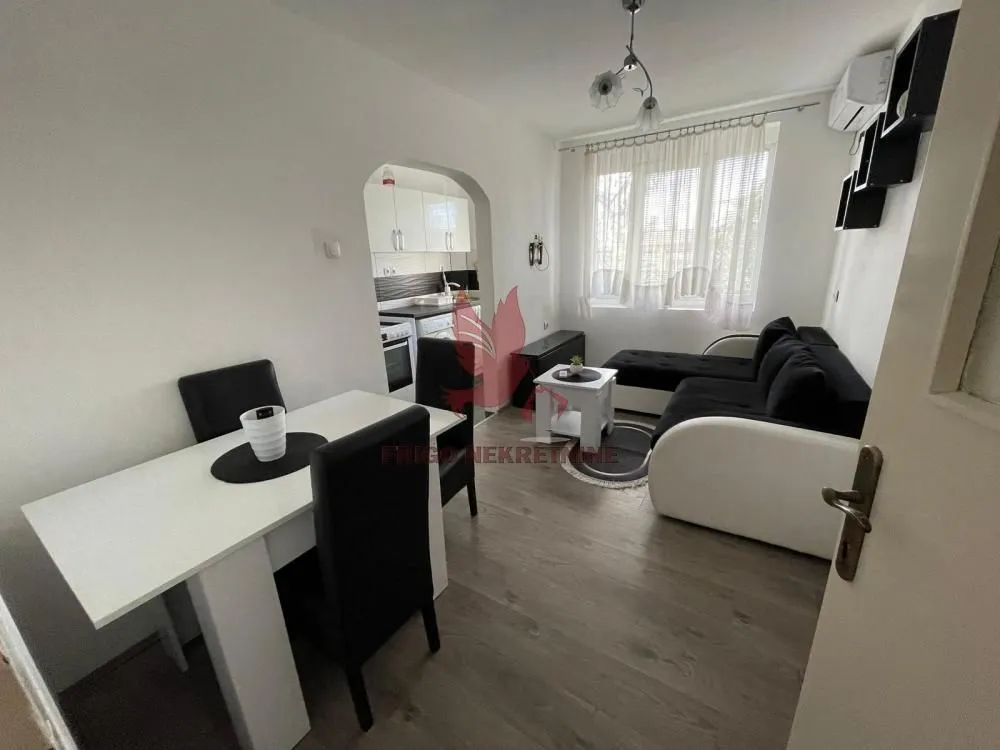 Prodaja, dvosoban stan, 40m², Mladenovac, Beograd