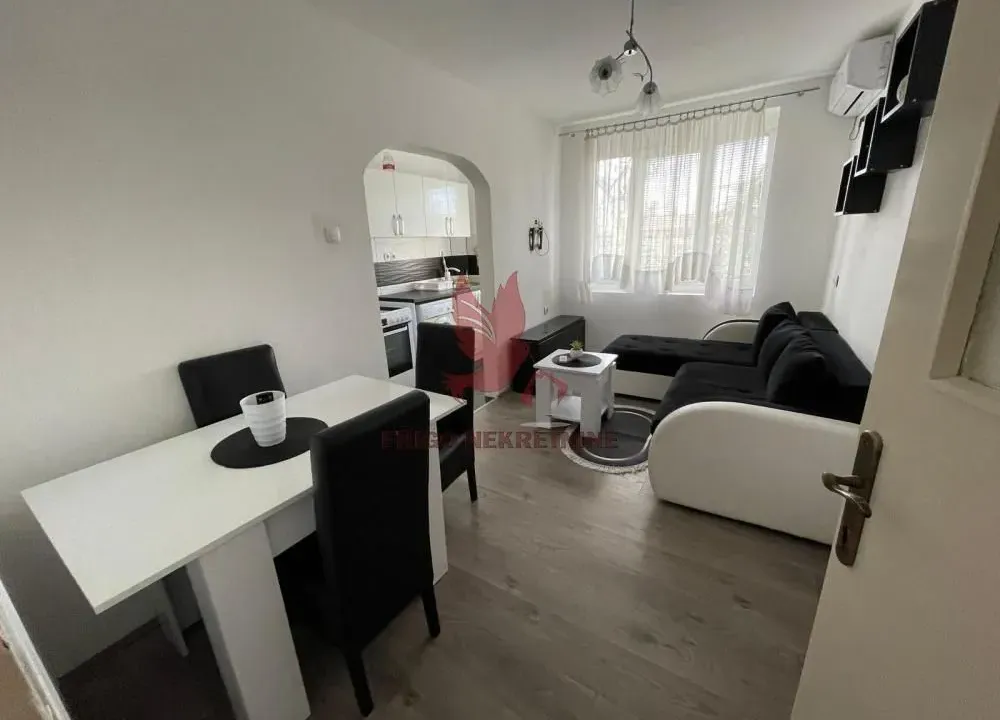 Prodaja, dvosoban stan, 40m², Mladenovac, Beograd