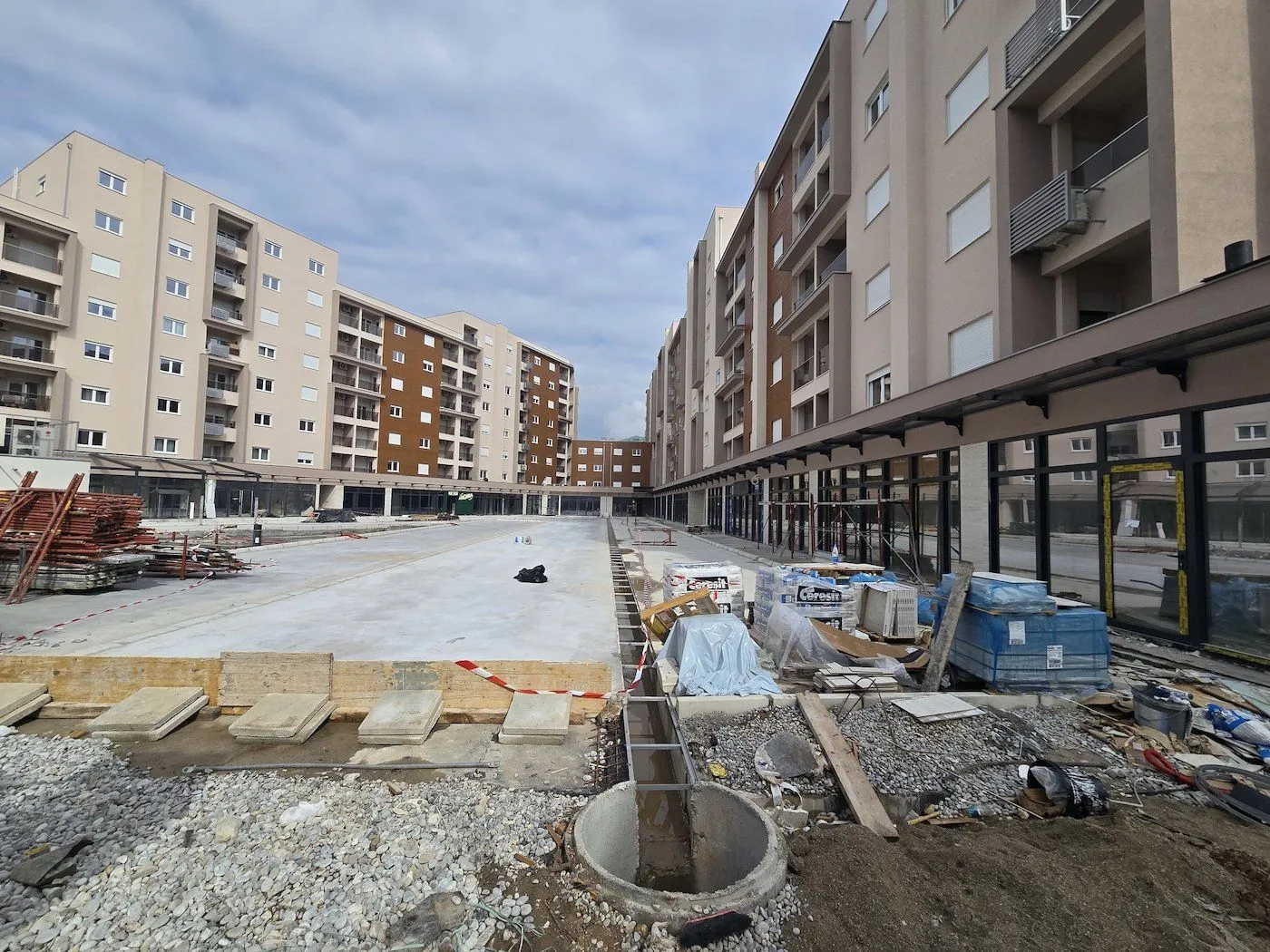 Rent, office space, 306m², Stari Aerodrom, Podgorica