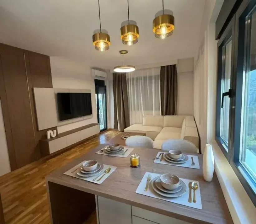 Izdavanje, dvosoban stan, 64m², Vezirov Most, Podgorica